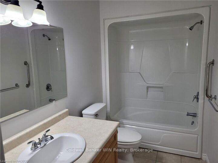 Property Photo:  444 Newfoundland Street 3  ON N0G 2L2 