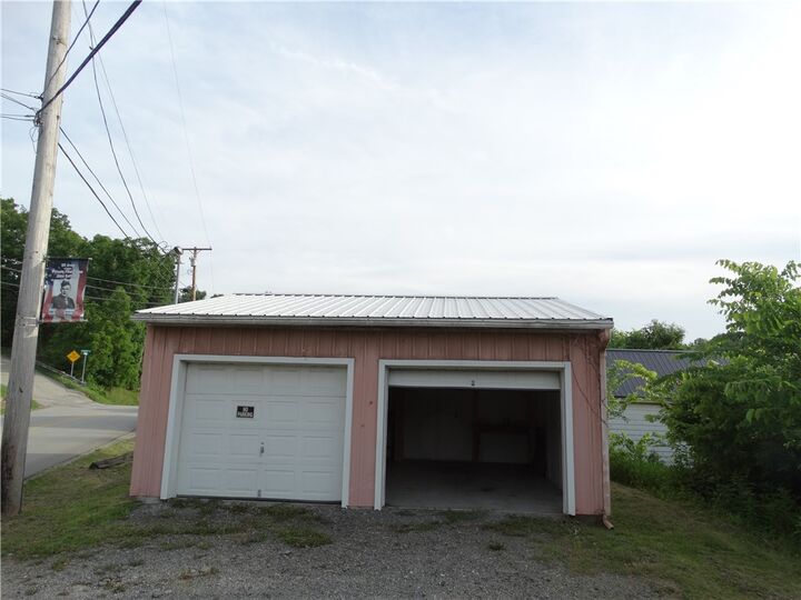 Property Photo:  100 Beallsville Rd  PA 15314 
