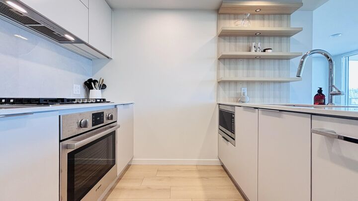 Property Photo:  311 Alderson Avenue 2303  BC V3K 0K3 
