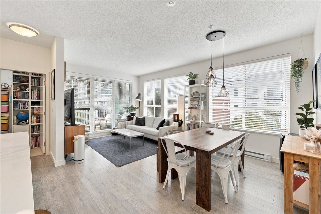 Property Photo:  611 Regan Avenue 316  BC V3J 0E5 