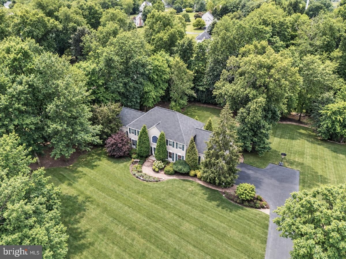 Property Photo:  1 Maxwell Court  NJ 08822 