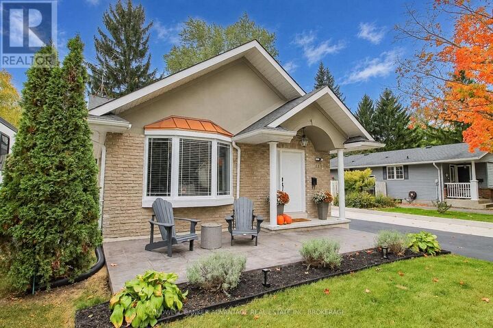 Property Photo:  11 Fallingbrook Drive  ON L0S 1E0 