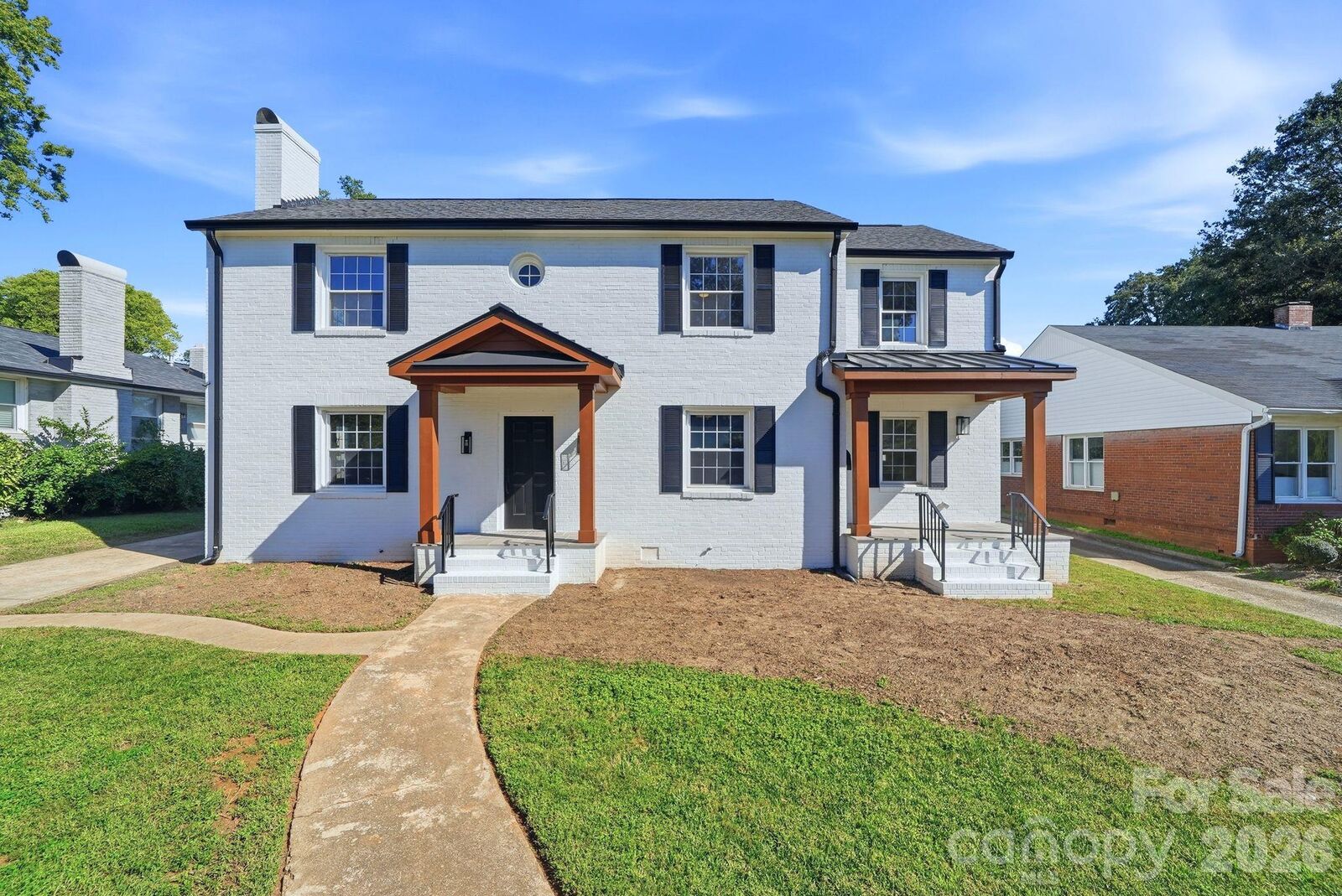 Property Photo:  1307 S Kings Drive  NC 28207 