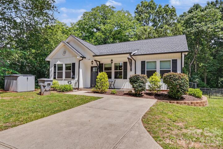 Property Photo: 119 Brown Street SC 29710