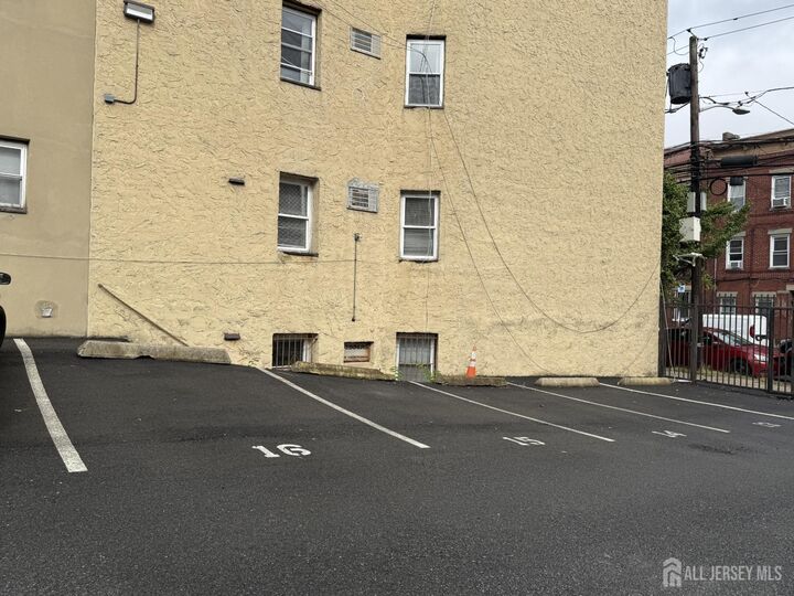 Property Photo: 600 N 6th Street B3 NJ 07107