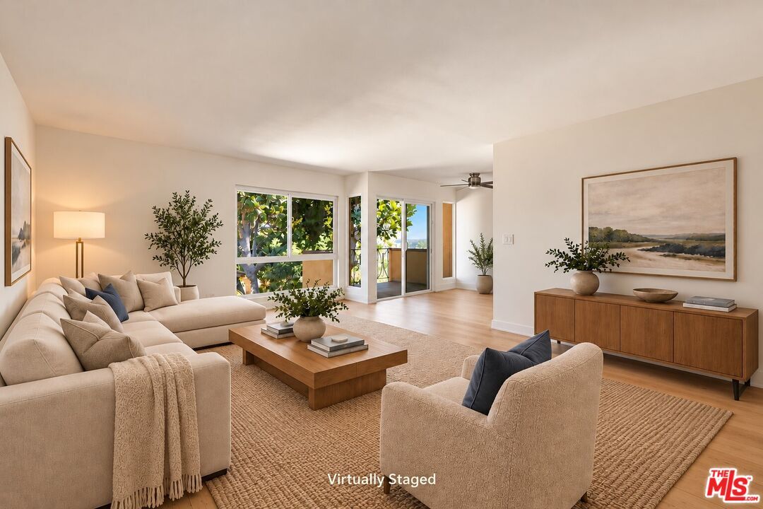 Property Photo:  970 Palm Ave, Unit 211  CA 90069 
