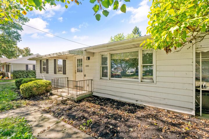 Property Photo:  105 S Allen Street  OH 43164 