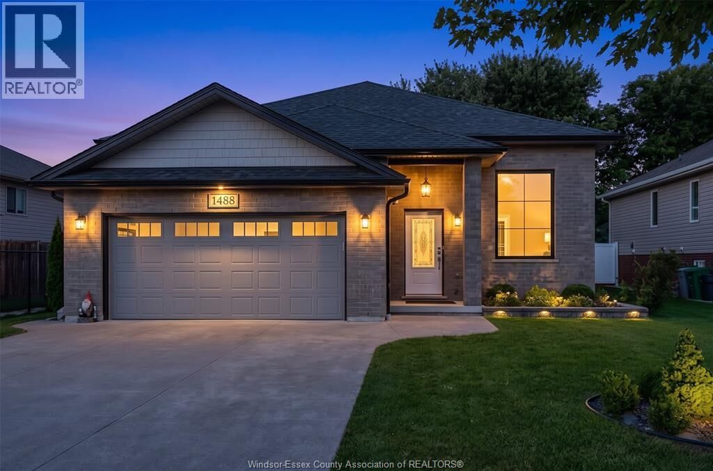 Property Photo:  1488 Harrison Street  ON N9H 0E1 