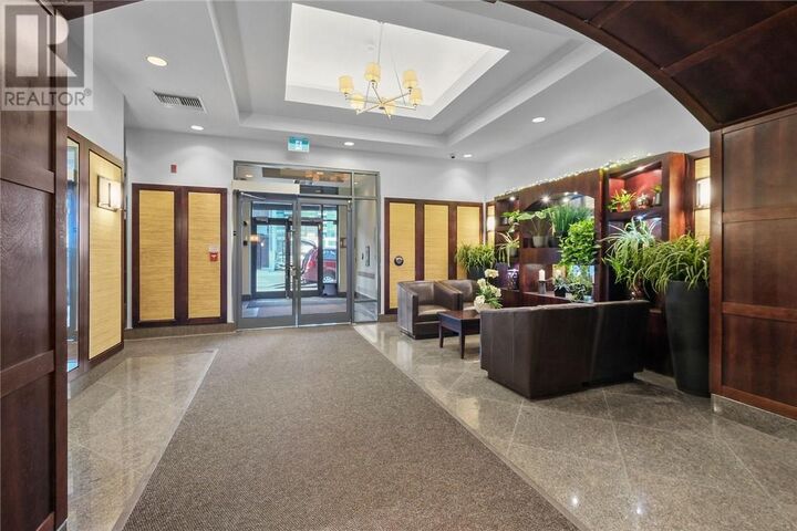 Property Photo:  200 Besserer Unit# 512  ON K1N 0A7 