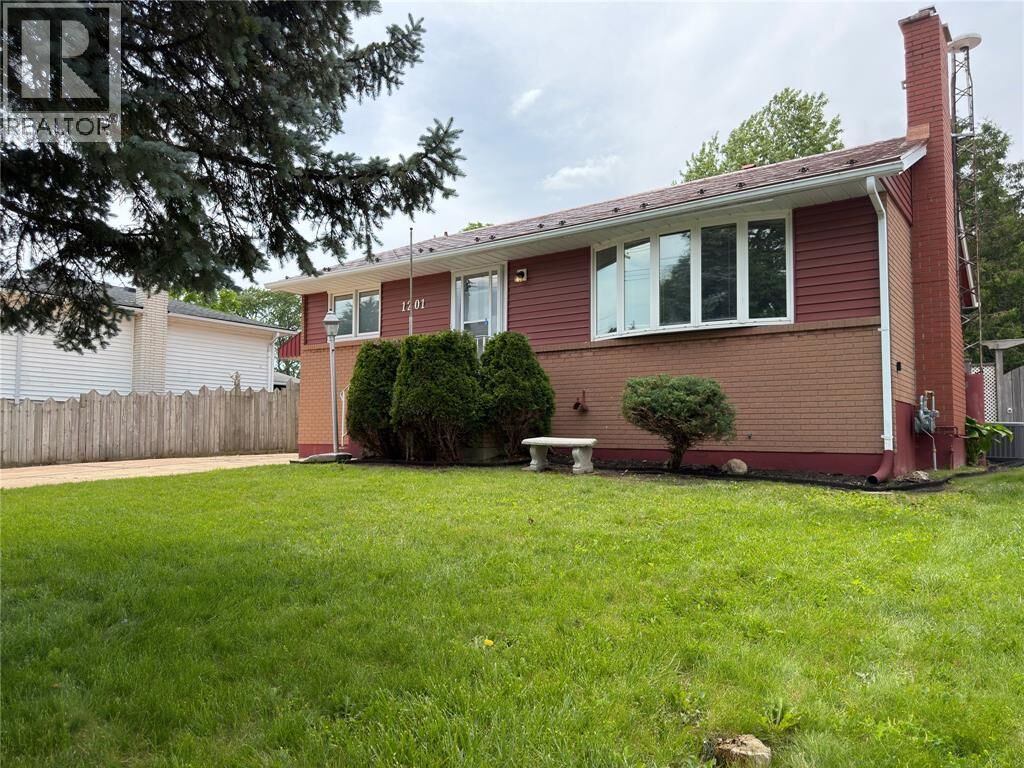 Property Photo:  1201 Giffel Road  ON N7S 3K5 