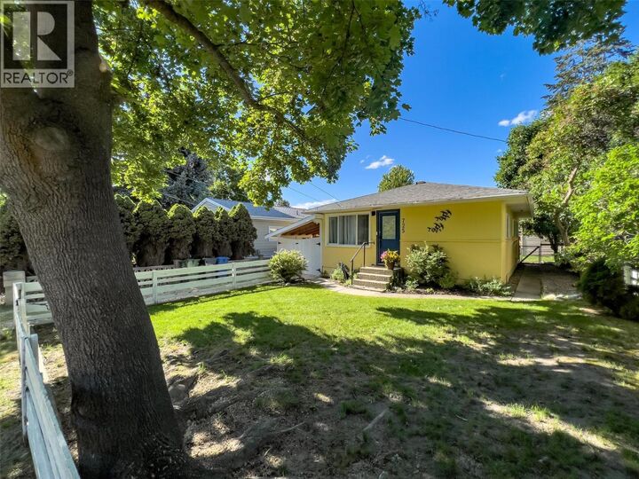 Property Photo:  725 Ritchie Avenue  BC V0H 1N0 
