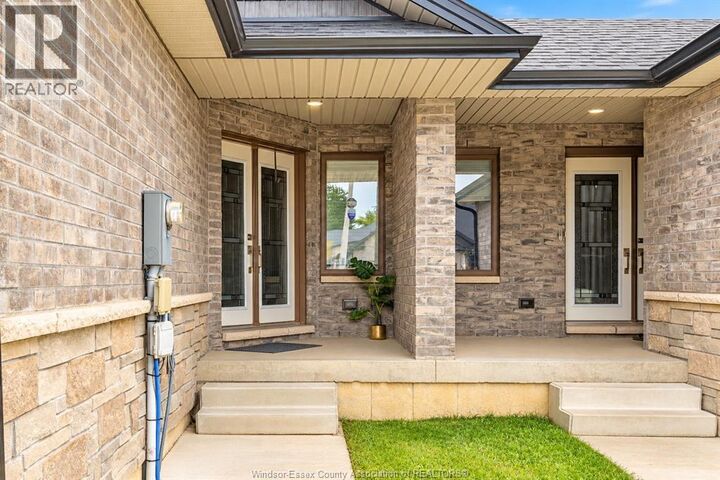 Property Photo:  3619 Hallee Crescent  ON N8W 0B3 