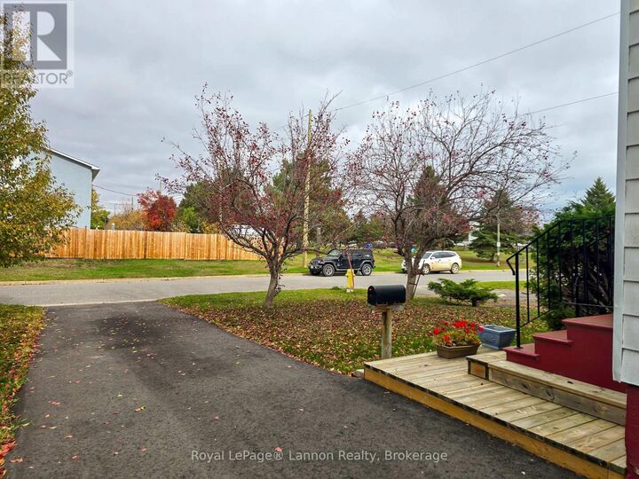 Property Photo:  134 Ashland Place  ON P7C 2B9 