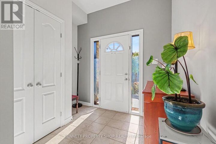 Property Photo:  1063 Northgraves Crescent  ON K2M 0C6 