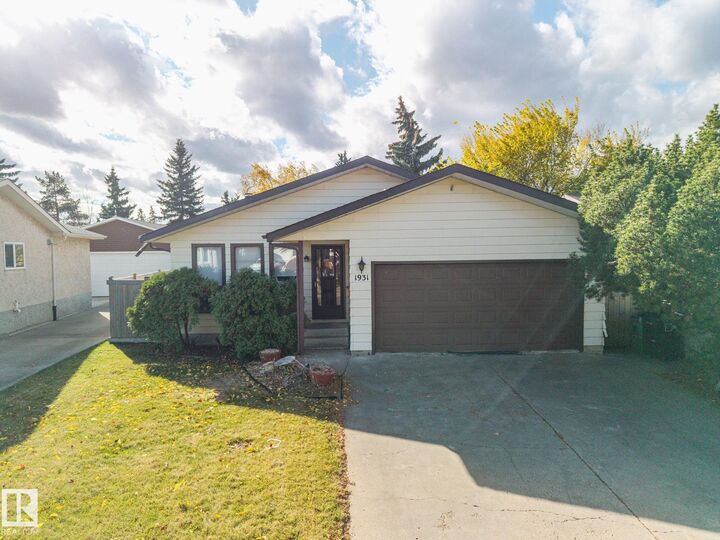 Property Photo:  1931 145 Avenue NW  AB T5Y 1V1 