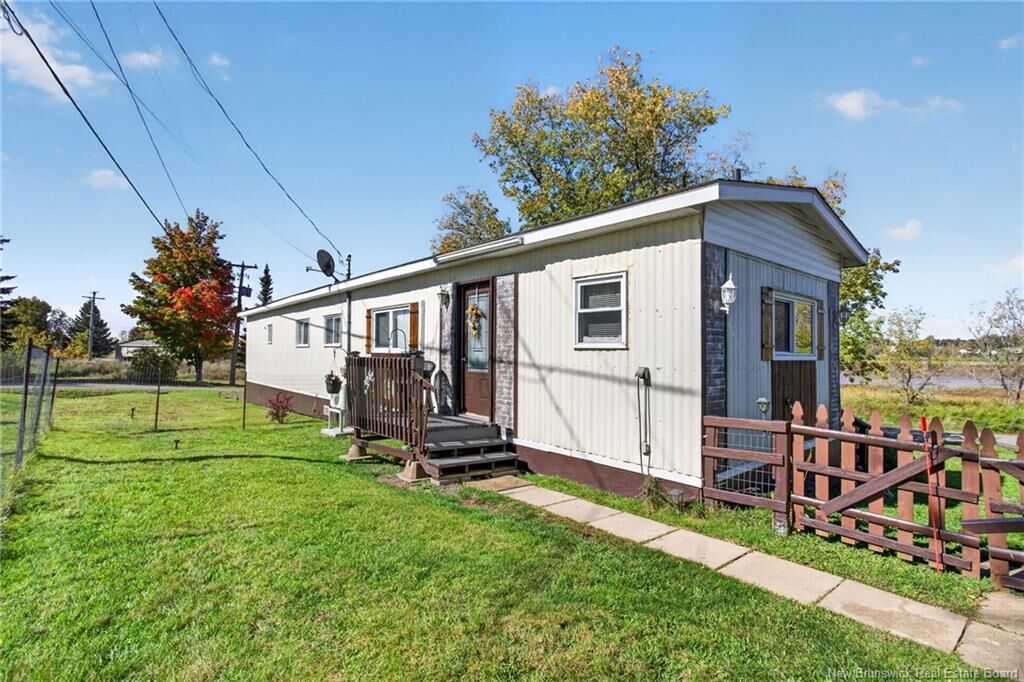 Property Photo:  49 Tulip Drive  NB E1B 5B6 