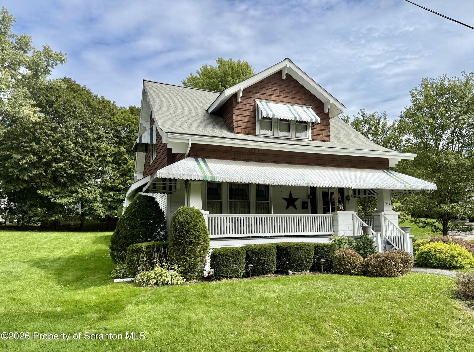 Property Photo: 911 Poplar Street PA 18411