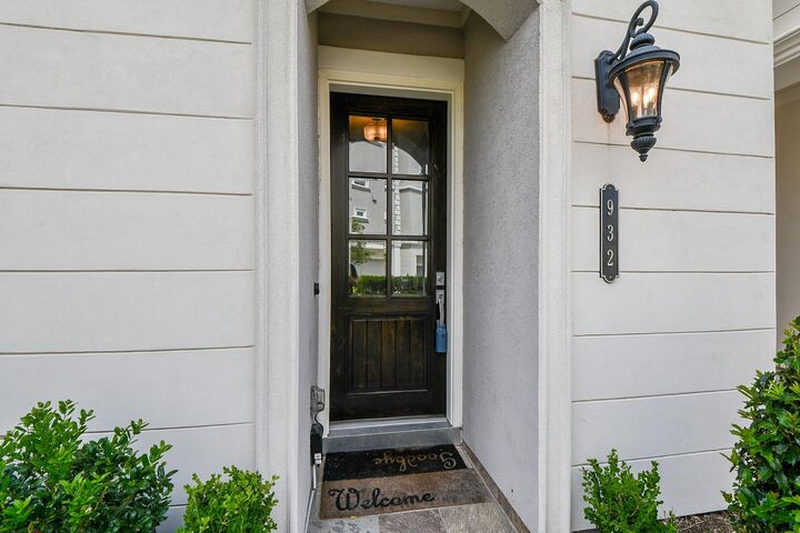 Property Photo:  932 Dunleigh Meadows Lane  TX 77055 