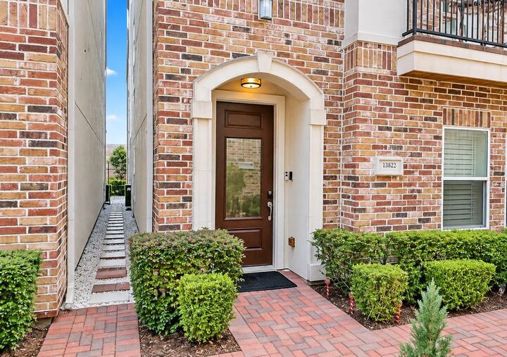 Property Photo: 2822 Princeton Street TX 77009