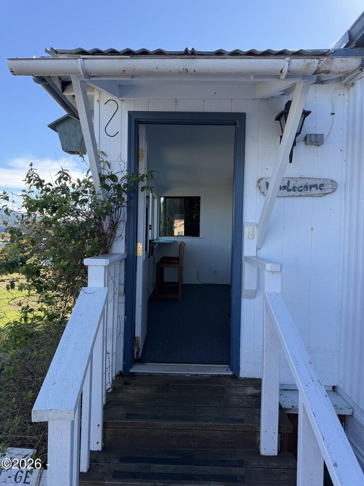 Property Photo:  955 NE Mill Street A-15  OR 97394 