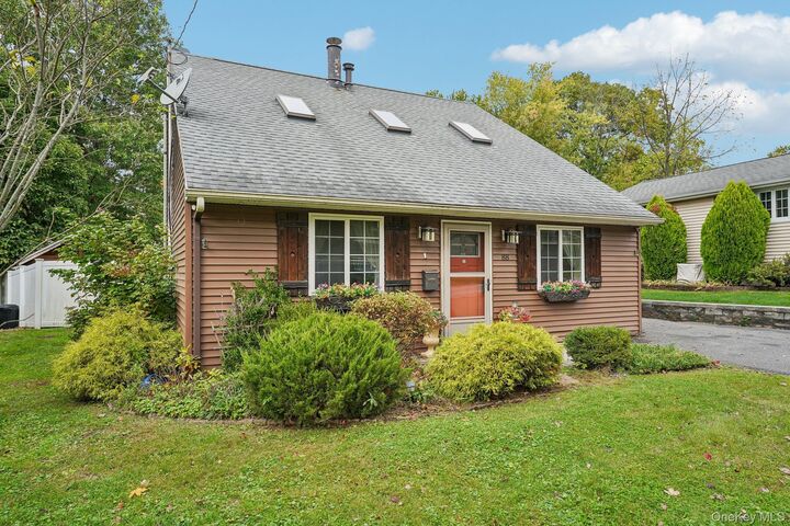 Property Photo:  88 Golden Hill Avenue  NY 10924 
