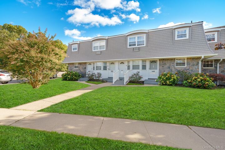Property Photo: 5215 Wilshire Lane 5215 NY 11769