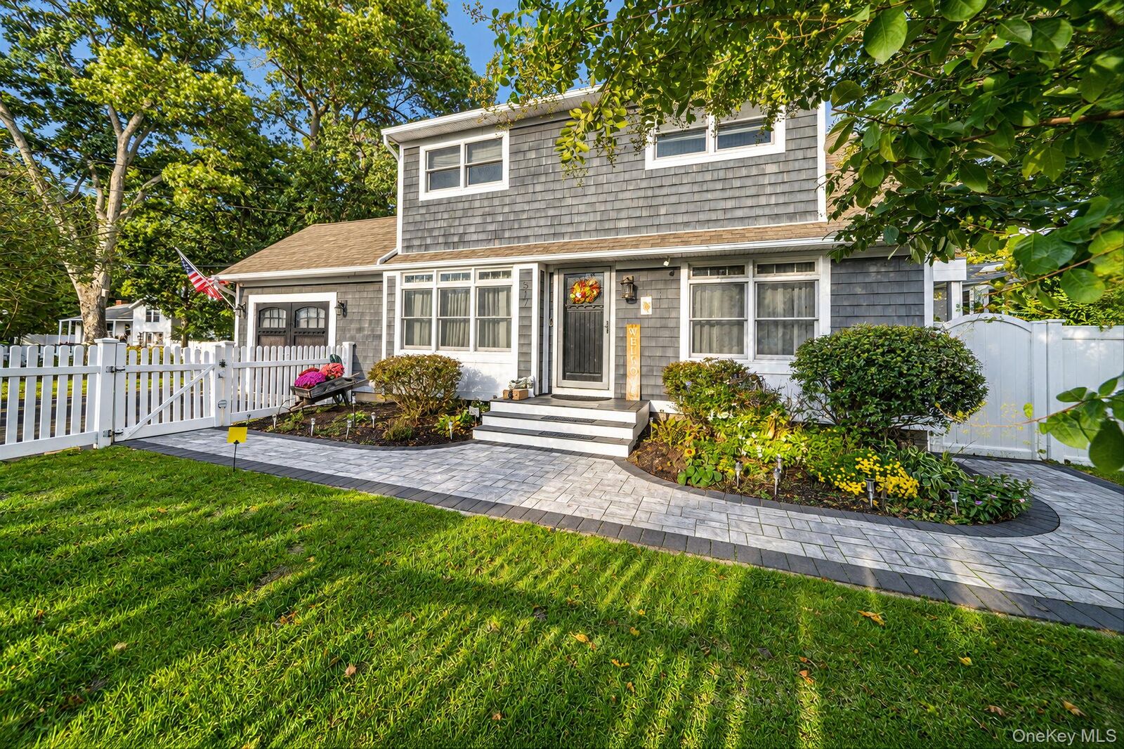 Property Photo: 517 Waverly Avenue NY 11772