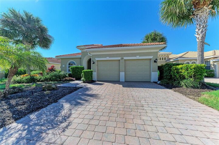 Property Photo:  117 Bellini Court  FL 34275 