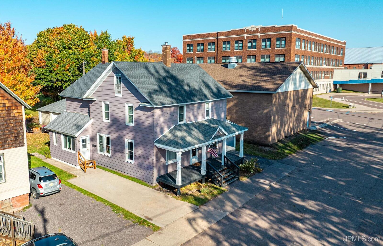 Property Photo: 522 And 524 Front-Mf Street MI 49945