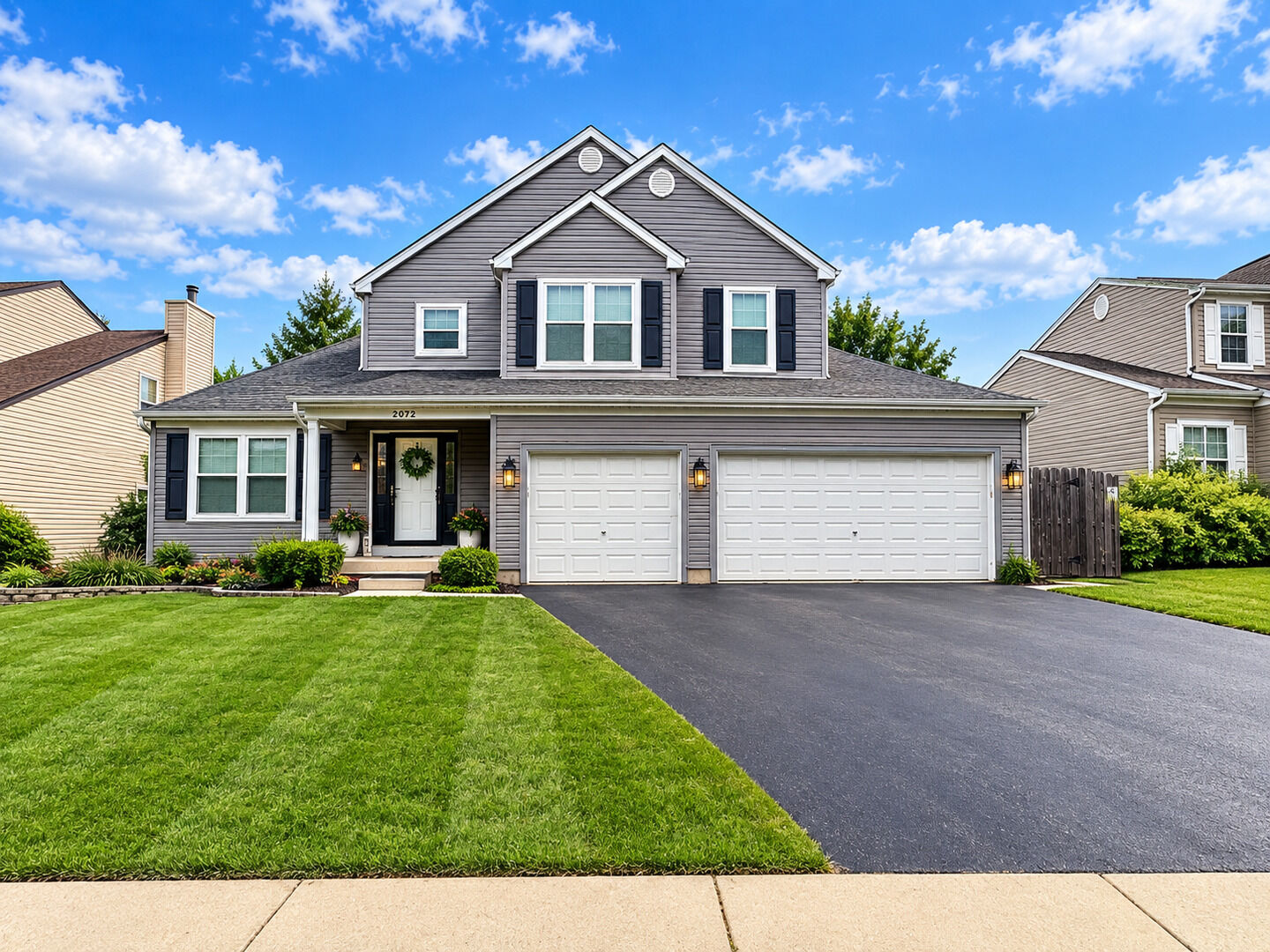 Property Photo:  2072 Norwich Drive  IL 60103 
