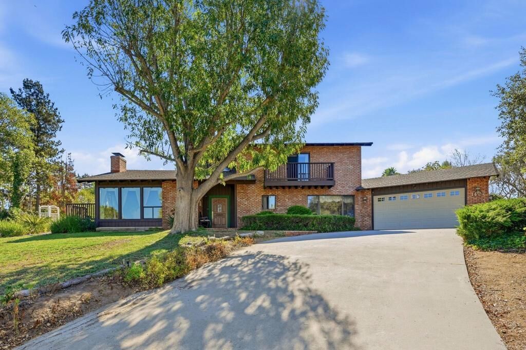 Property Photo: 1427 El Nido Drive CA 92028