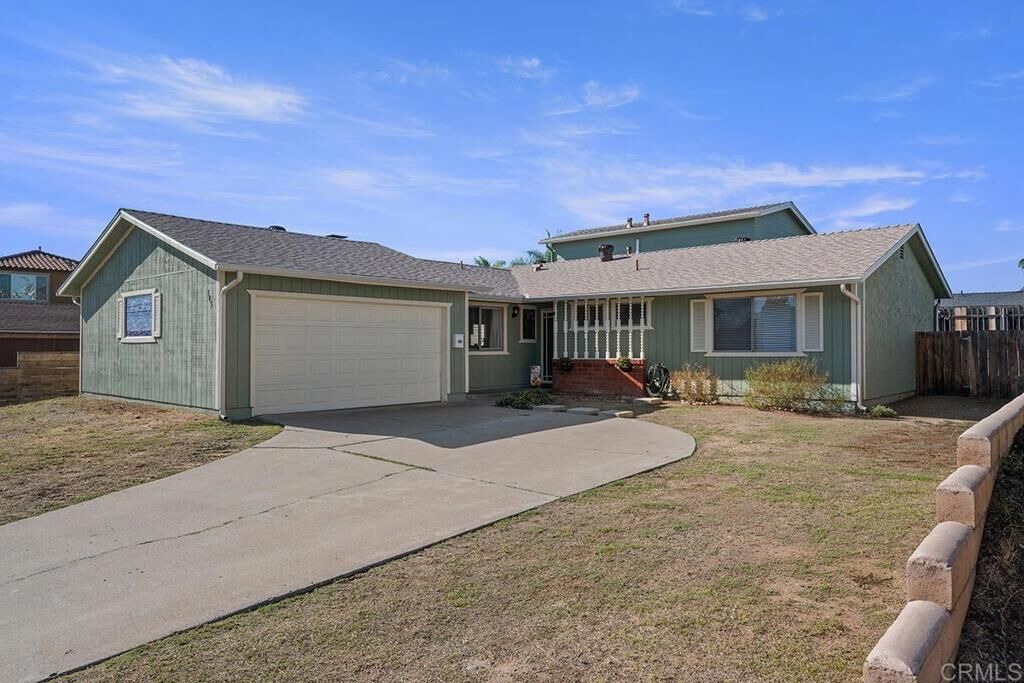 Property Photo: 305 E Oxford Street CA 91911