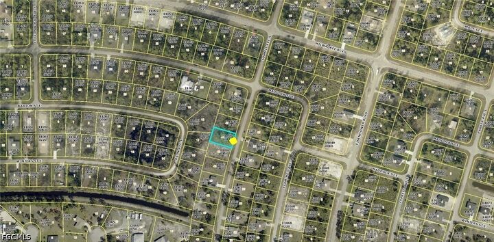 Property Photo:  612 Summit Avenue S  FL 33974 