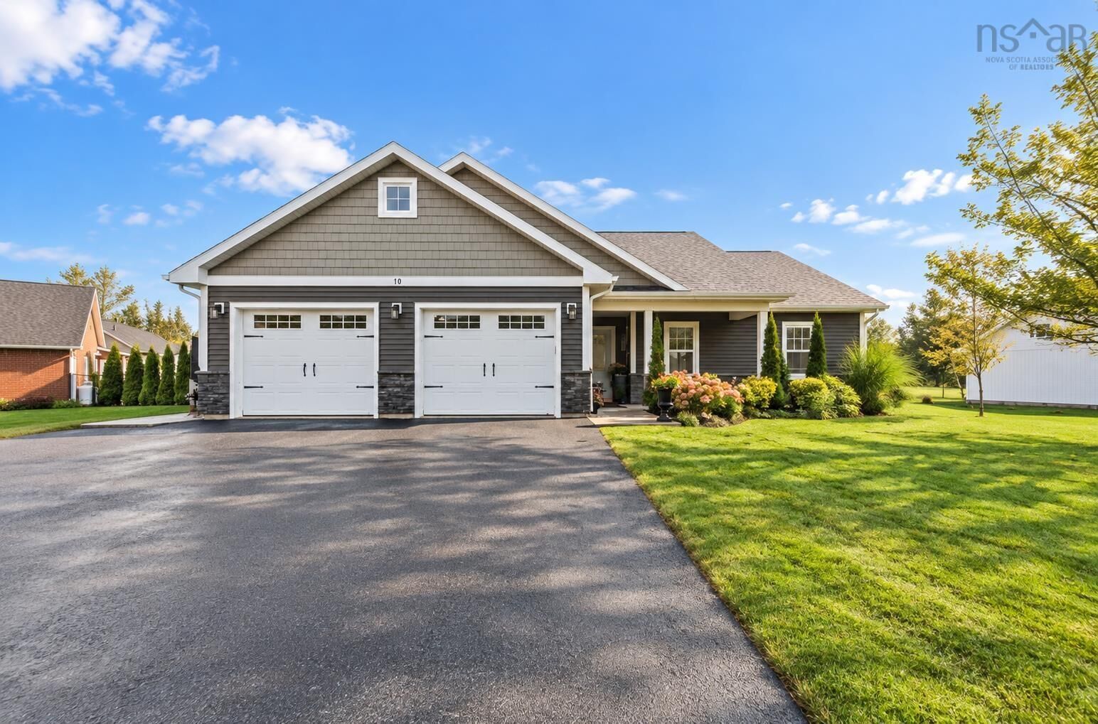 Property Photo:  10 Deer Haven Drive  NS B4N 0B9 