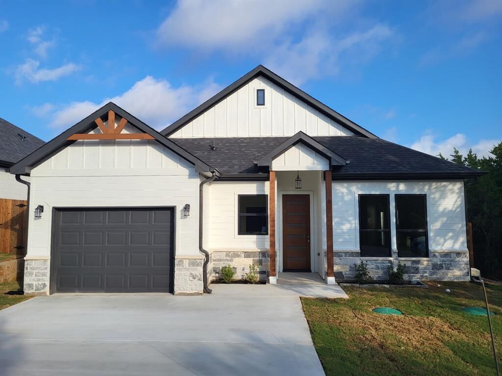 Property Photo: 3410 Brazos River Drive TX 76048