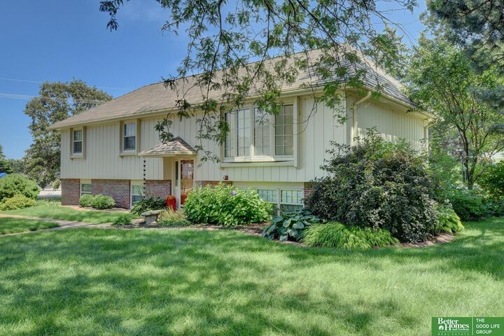 Property Photo:  3303 S 116 Street  NE 68144 