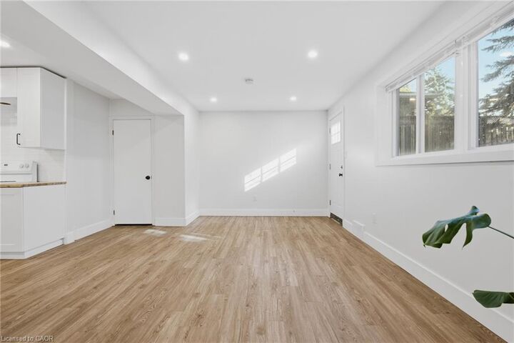 Property Photo:  24 Briarwood Crescent 2  ON L9C 4B9 