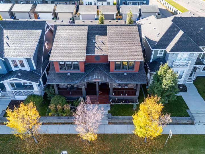 Property Photo:  1305 Coopers Drive SW  AB T4B 3T7 