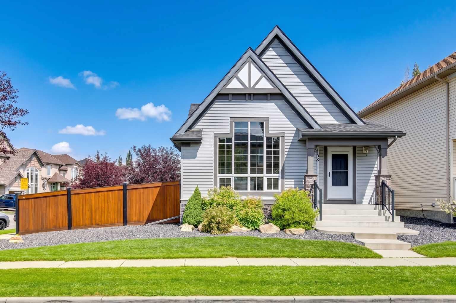 Property Photo:  108 Elgin Manor SE  AB T2Z 4N3 
