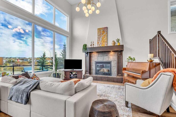 Property Photo:  103 St Moritz Terrace SW  AB T3H 5Y1 