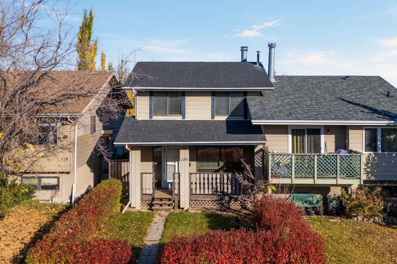 Property Photo:  130 Macewan Park Way NW  AB T3K 3E7 
