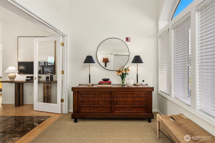 Property Photo: 536 Walnut Street 301 WA 98020