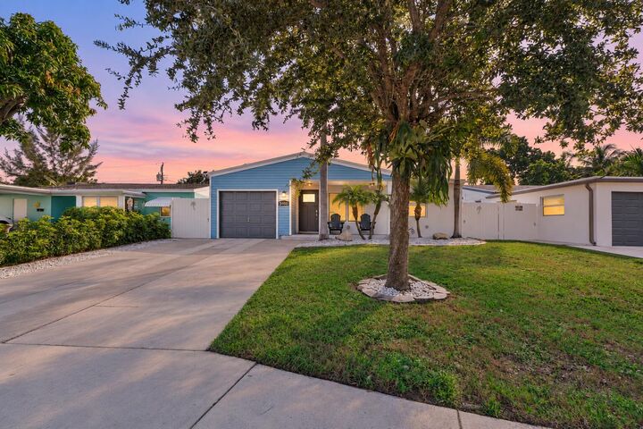 Property Photo:  5400 NE 4th Terrace  FL 33334 
