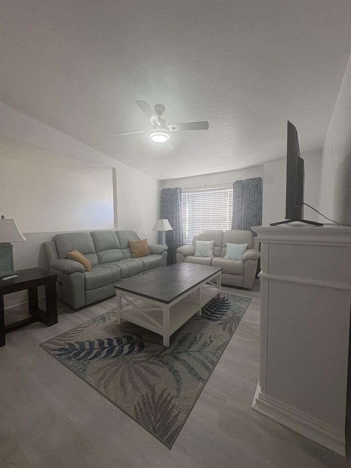 Property Photo: 15211 Harbour Vista Cir FL 32080