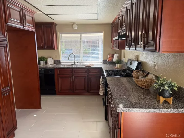 Property Photo:  710 Sandy Court  CA 92374 