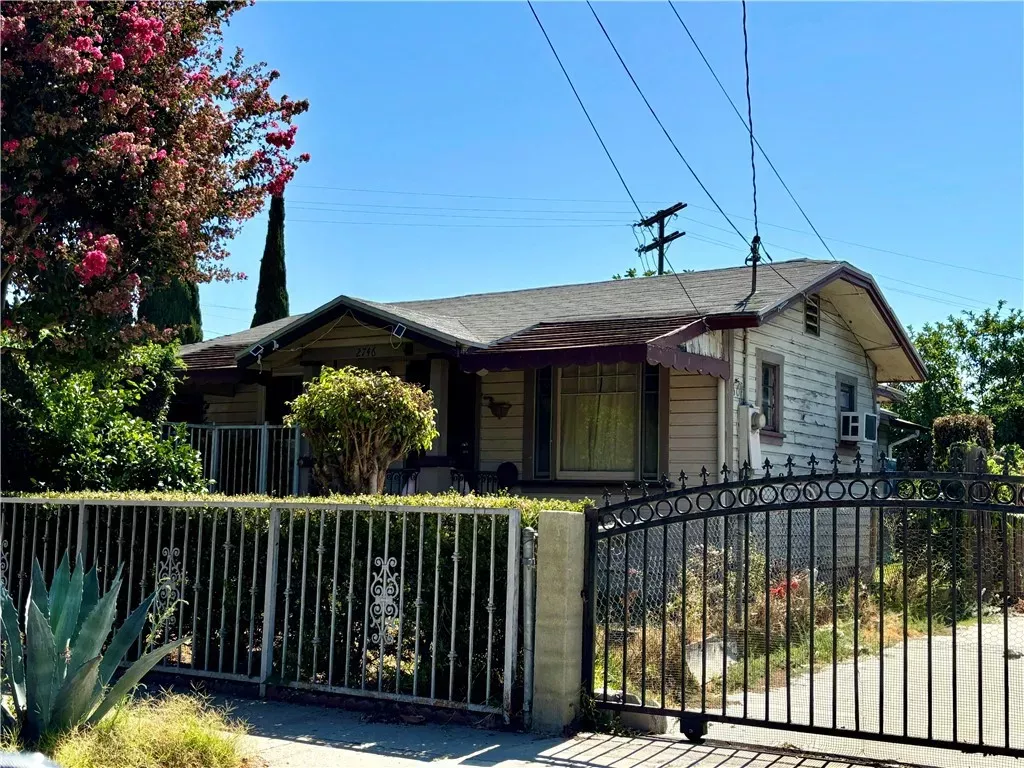 Property Photo: 2746 Benedict CA 90039