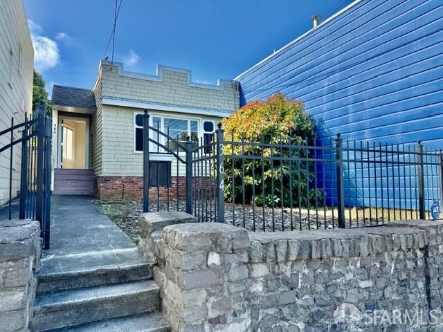 Property Photo: 364 Madison Street CA 94134