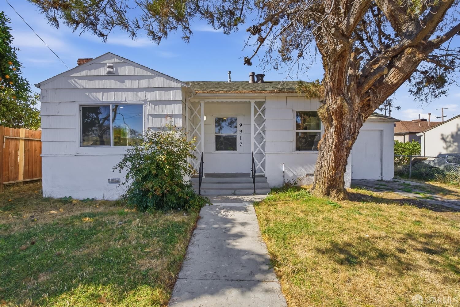 Property Photo: 9917 Cherry Street CA 94603