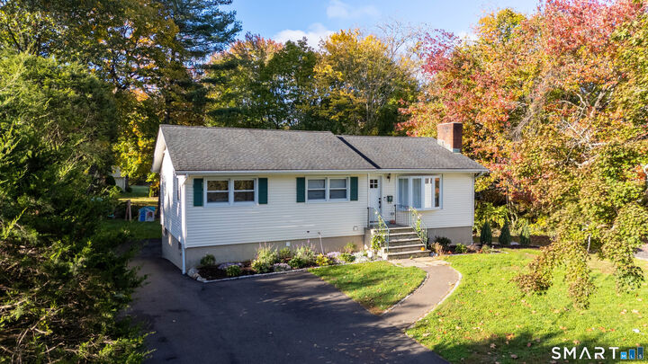Property Photo:  100 Fawn Drive  CT 06905 