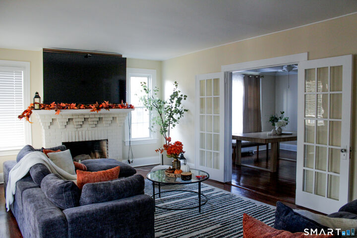 Property Photo:  786 Farmington Avenue  CT 06119 